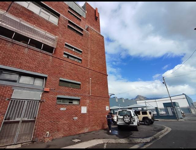 1,500M² FACTORY TO LET IN MAITLAND